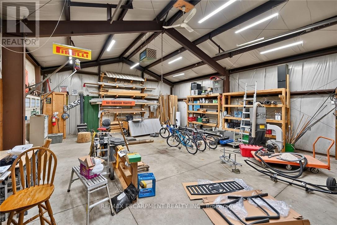 2250 56 Highway, Hamilton, ON - Indoor Photo Showing Garage