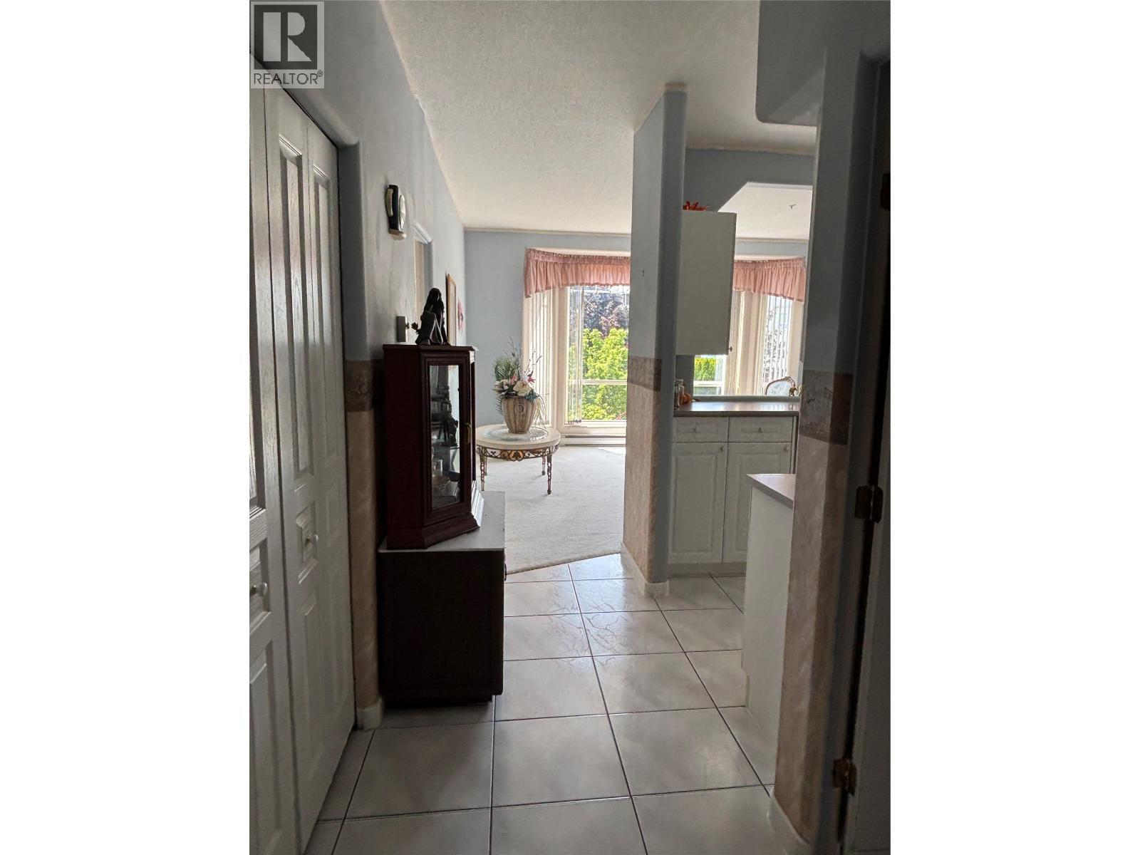 3221 Centennial Drive Unit# 401, Vernon, BC - Indoor Photo Showing Other Room