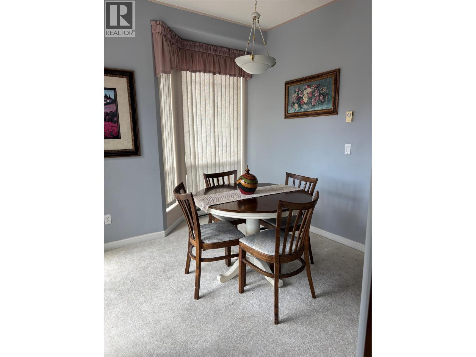3221 Centennial Drive Unit# 401, Vernon, BC - Indoor Photo Showing Dining Room
