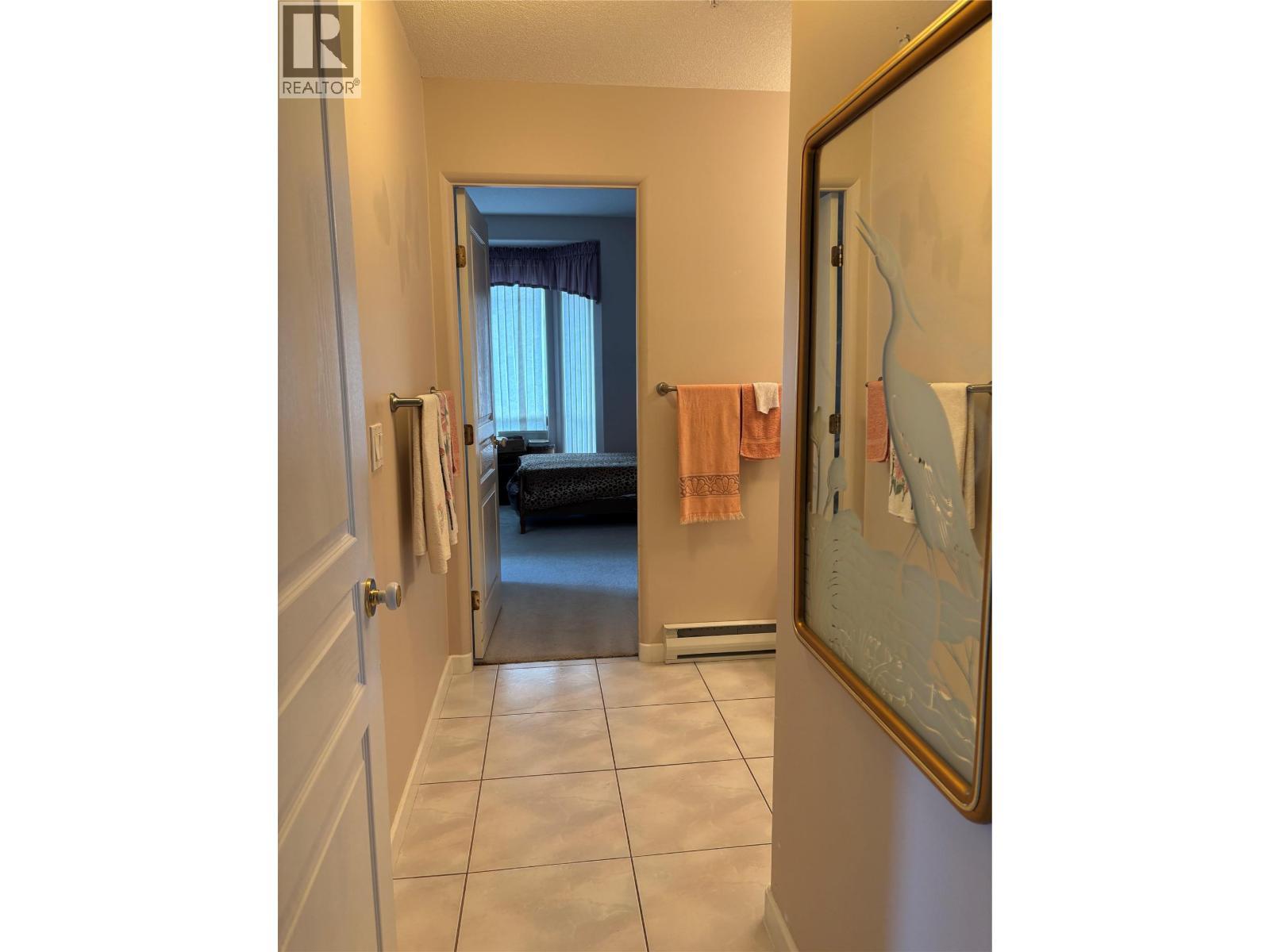 3221 Centennial Drive Unit# 401, Vernon, BC - Indoor Photo Showing Other Room