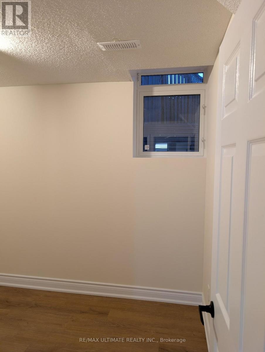 3434 Crimson King Circle, Mississauga, ON - Indoor Photo Showing Other Room