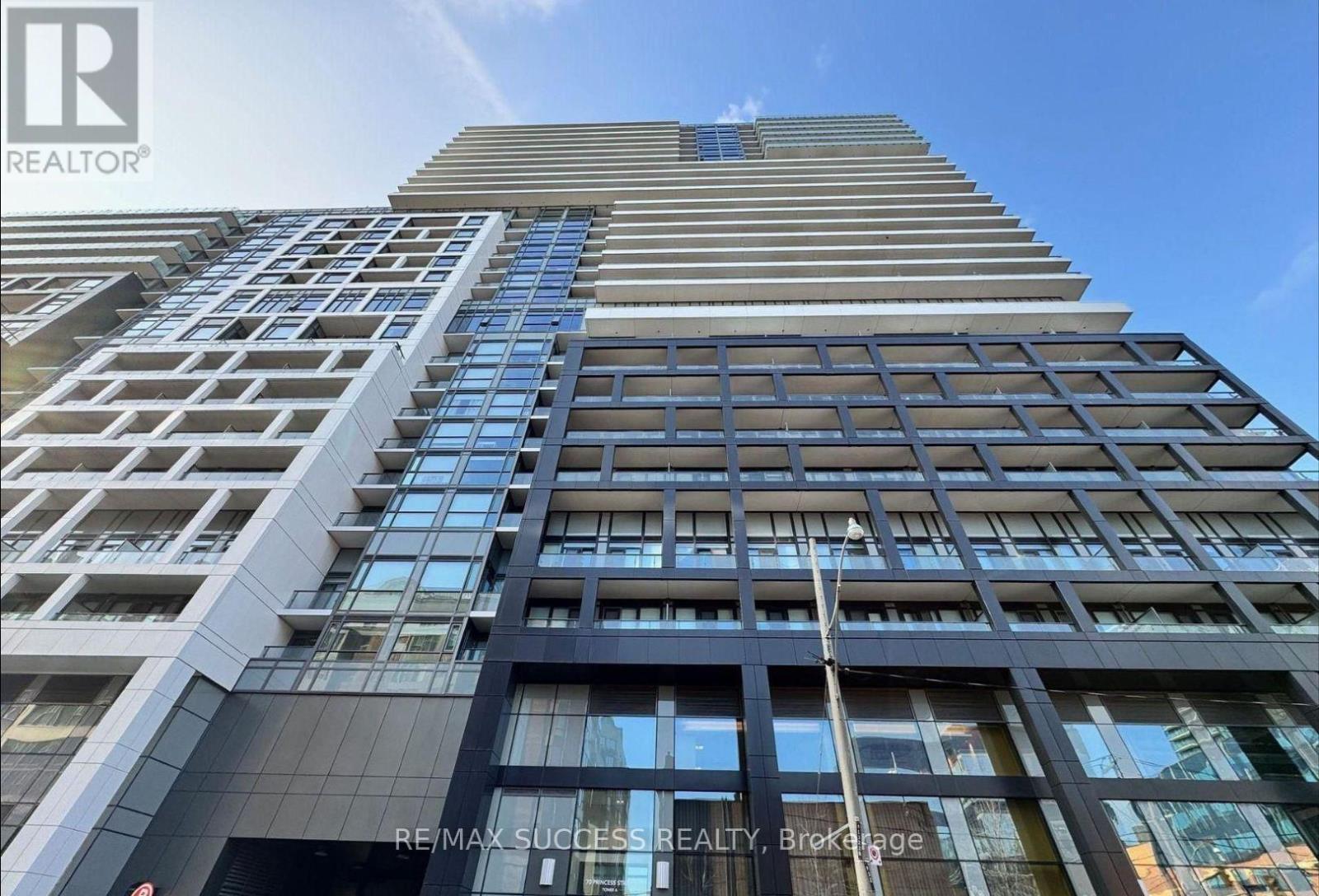 1925A - 70 Princess Street, Toronto, ON - Outdoor With Facade