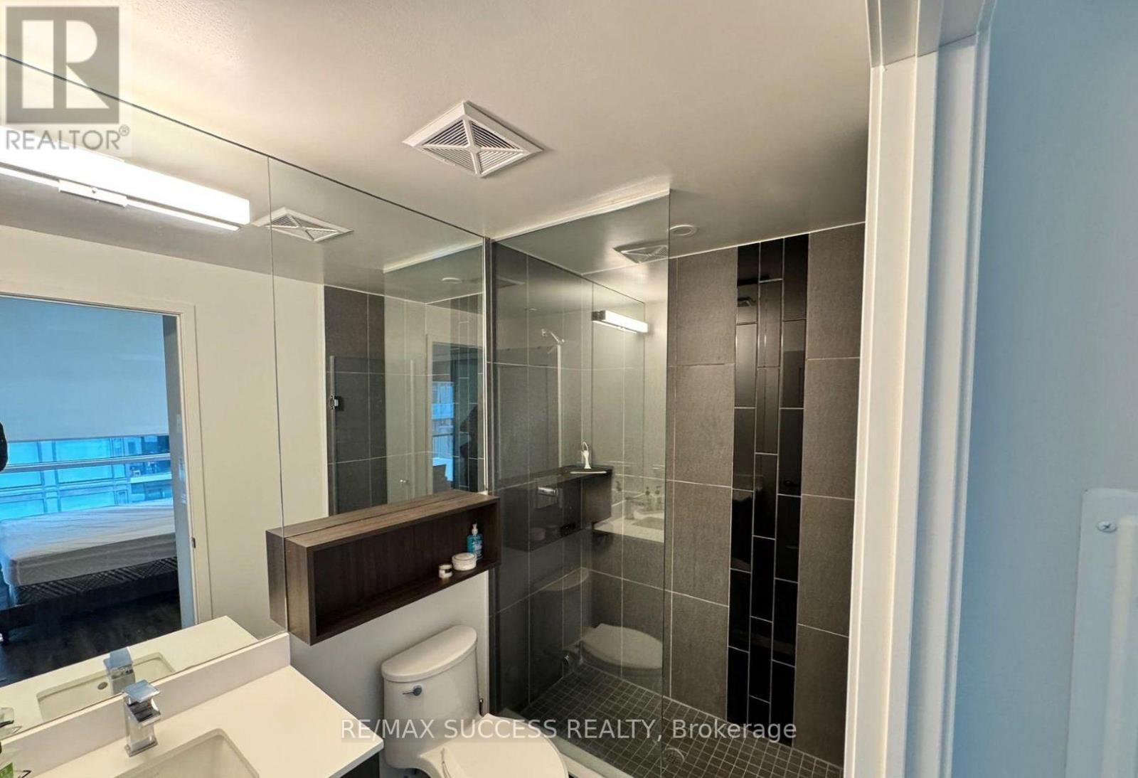 1925A - 70 Princess Street, Toronto, ON - Indoor Photo Showing Bathroom