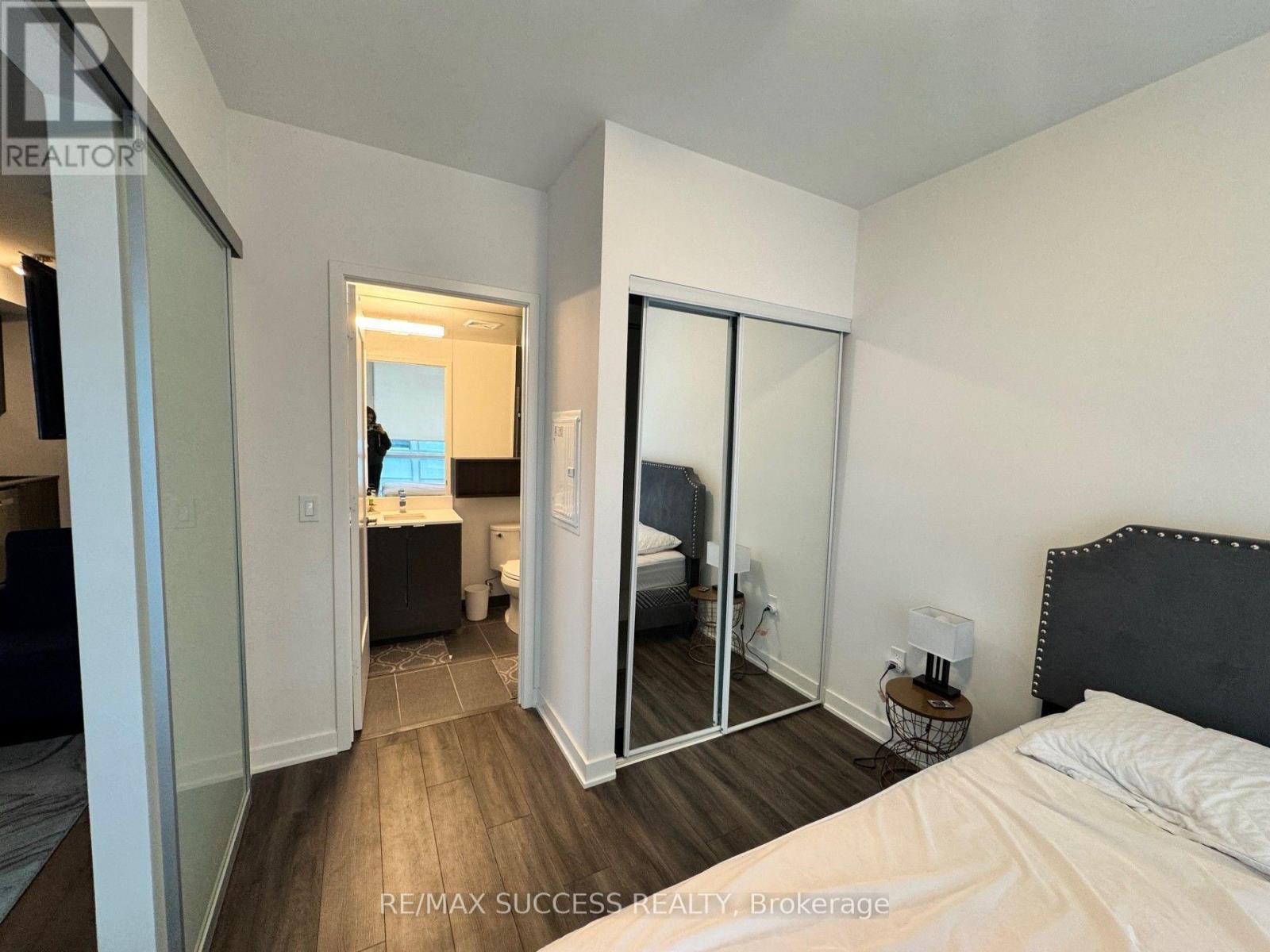 1925A - 70 Princess Street, Toronto, ON - Indoor Photo Showing Bedroom