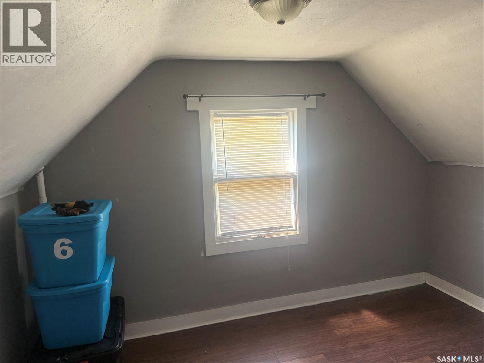418 4Th Avenue E, Assiniboia, SK - Indoor Photo Showing Other Room