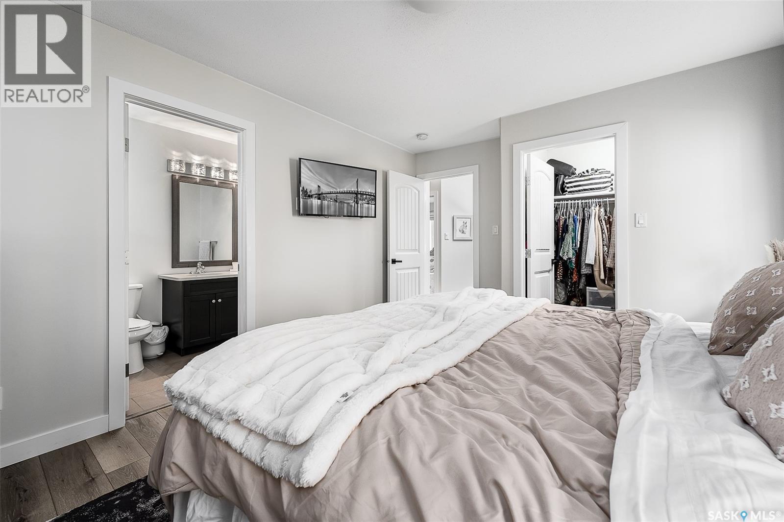 123 Hodges Crescent, Moose Jaw, SK - Indoor Photo Showing Bedroom