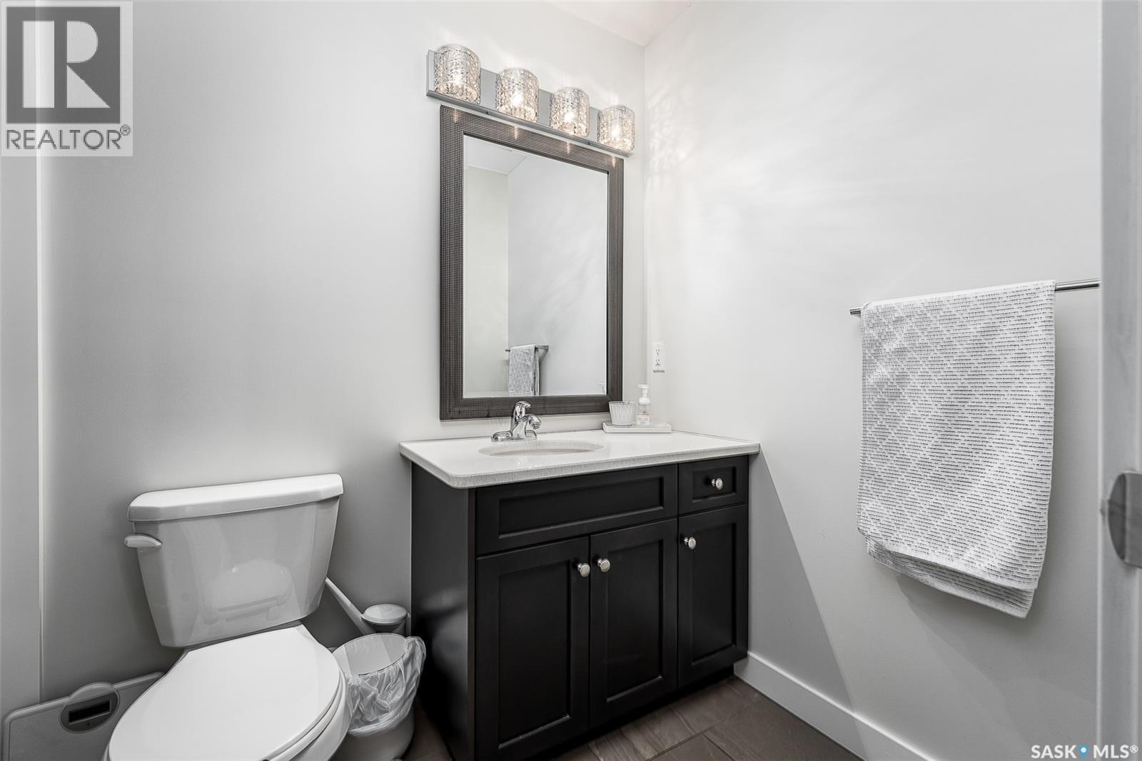 123 Hodges Crescent, Moose Jaw, SK - Indoor Photo Showing Bathroom