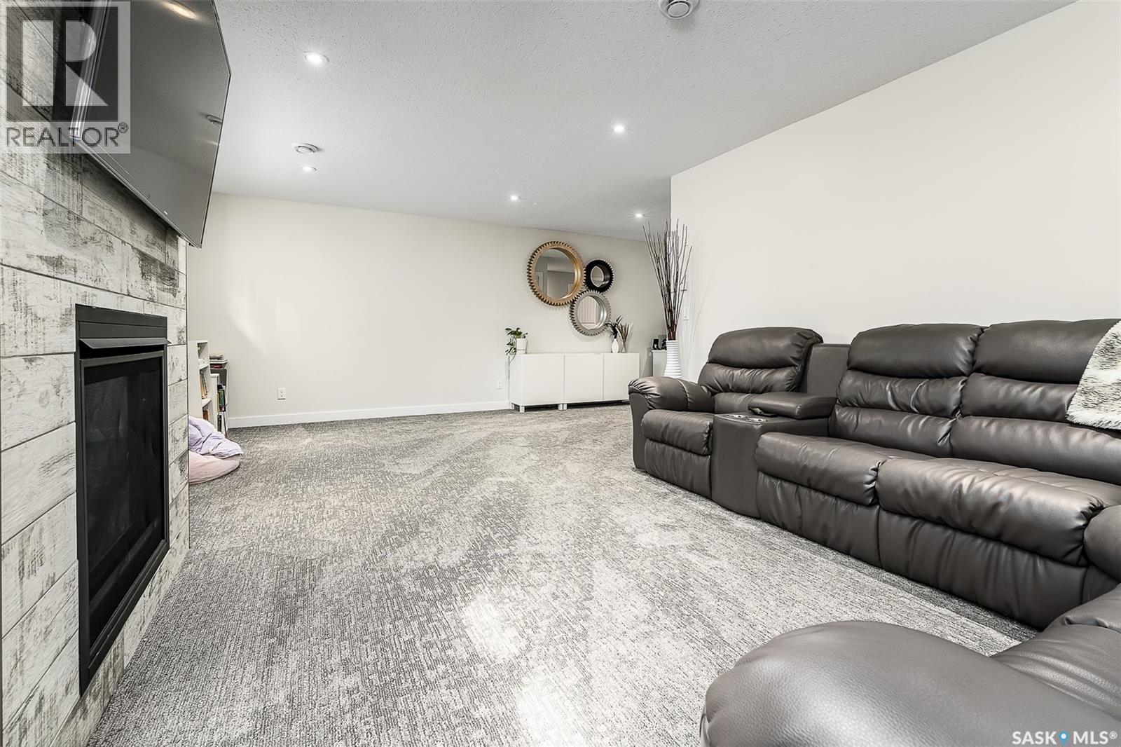 123 Hodges Crescent, Moose Jaw, SK - Indoor With Fireplace