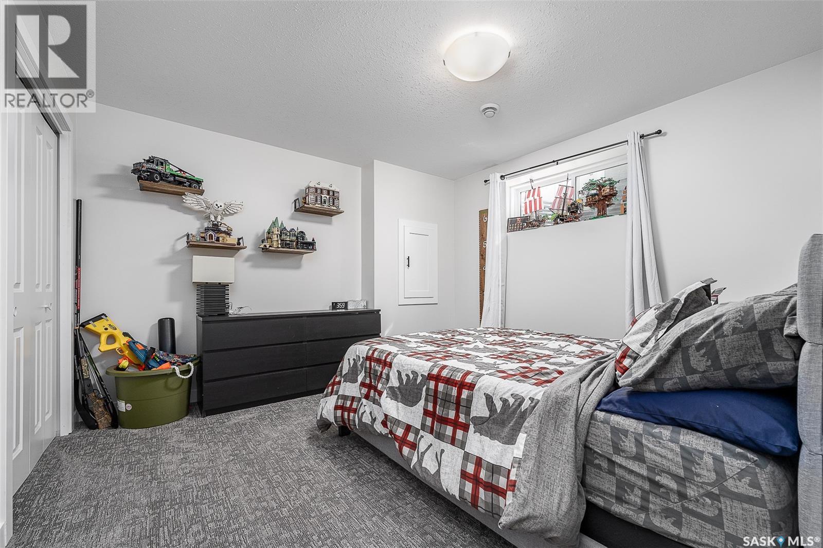 123 Hodges Crescent, Moose Jaw, SK - Indoor Photo Showing Bedroom