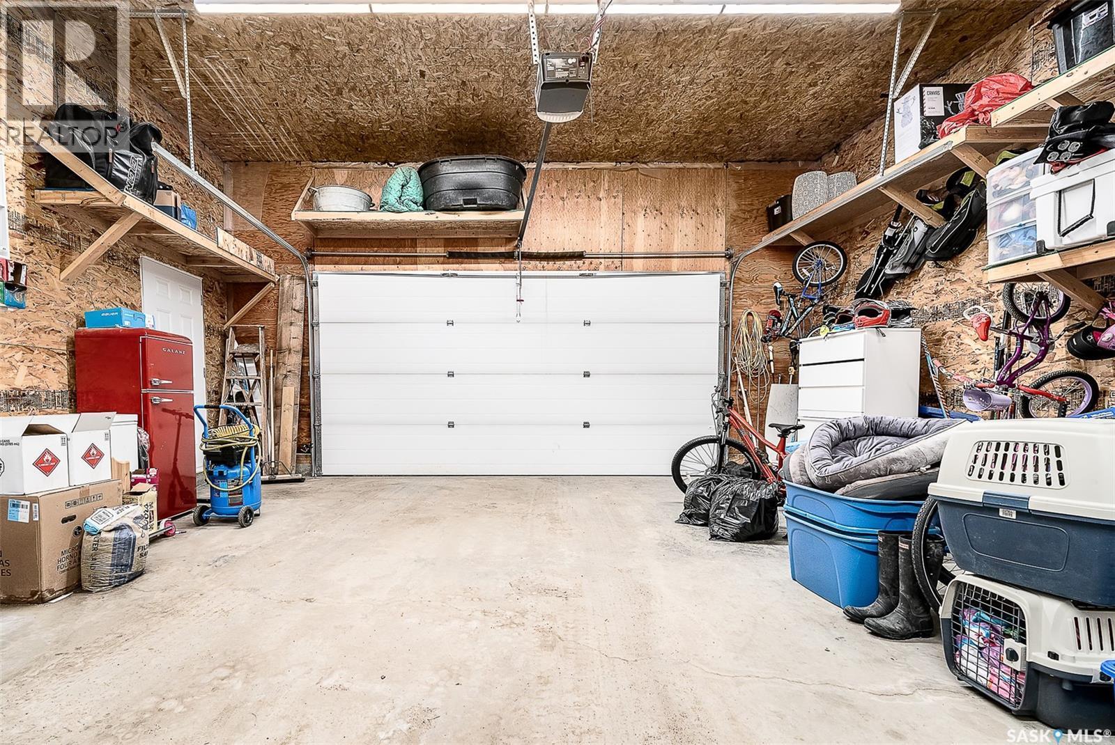 123 Hodges Crescent, Moose Jaw, SK - Indoor Photo Showing Garage