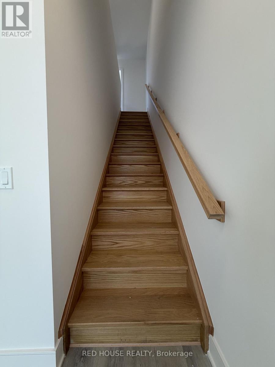 77 Everett Common, St. Catharines, ON - Indoor Photo Showing Other Room