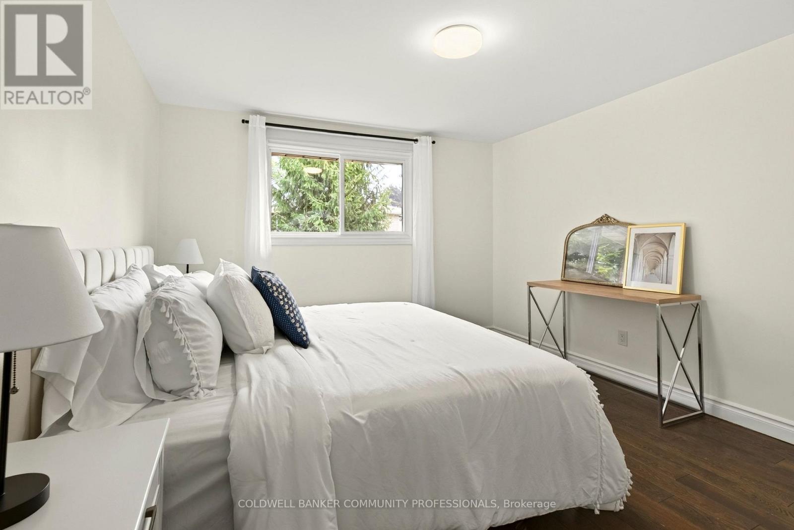 85 Lavina Crescent, Hamilton, ON - Indoor Photo Showing Bedroom