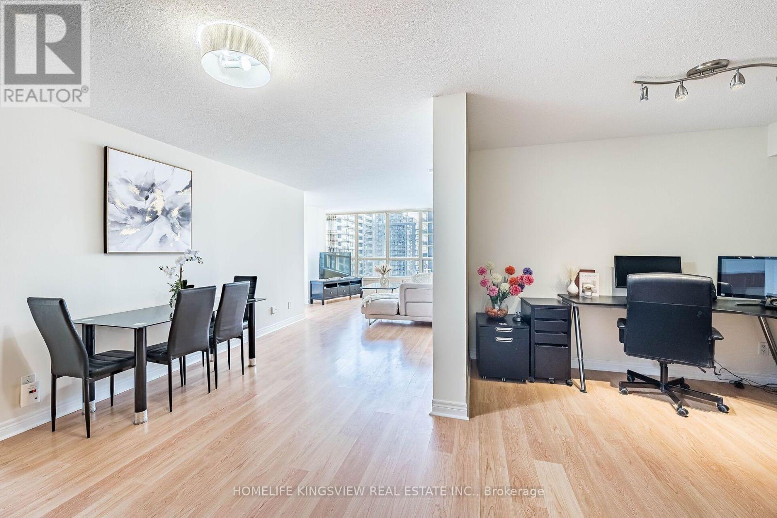 807 - 60 Disera Drive, Vaughan, ON - Indoor Photo Showing Office