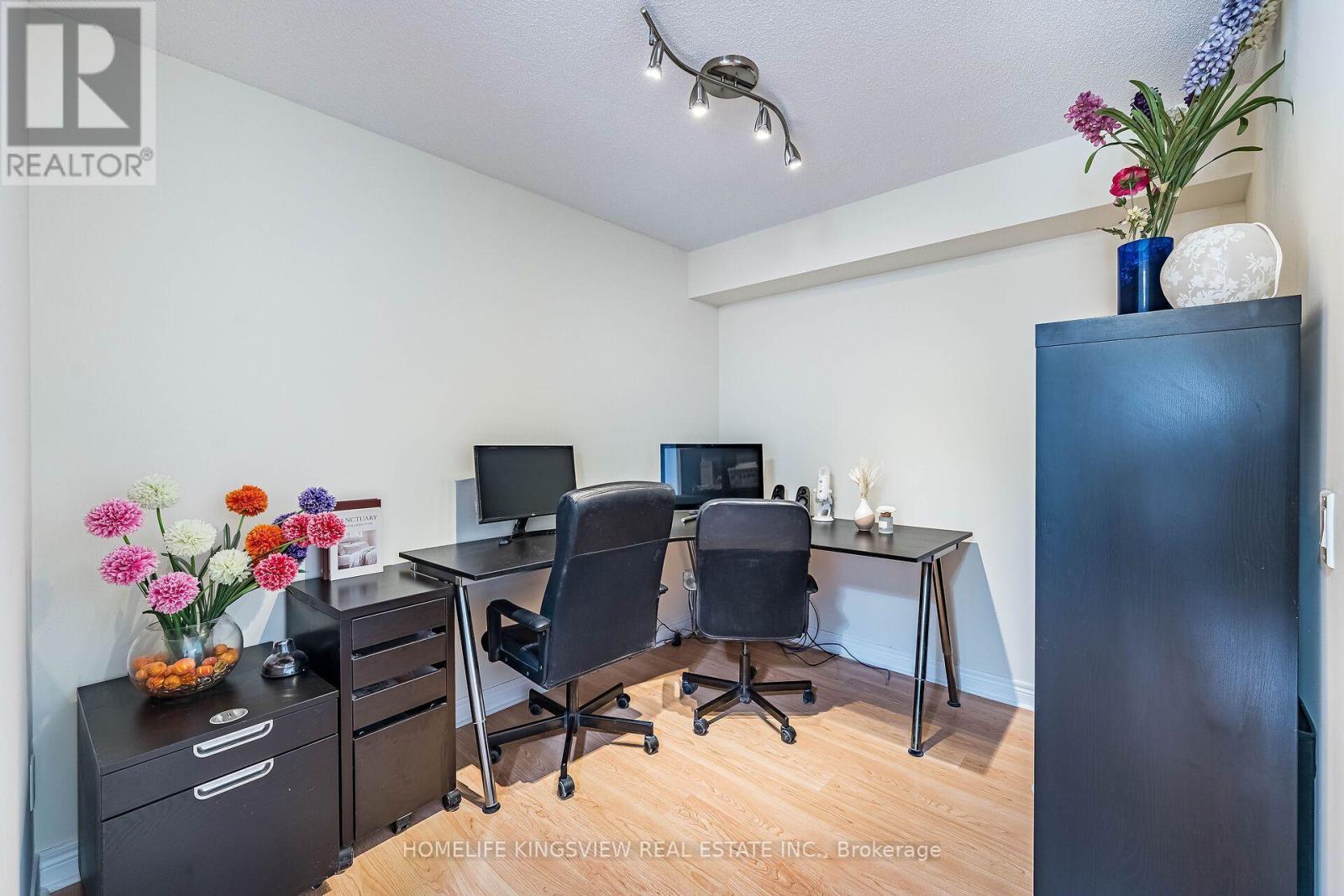 807 - 60 Disera Drive, Vaughan, ON - Indoor Photo Showing Office
