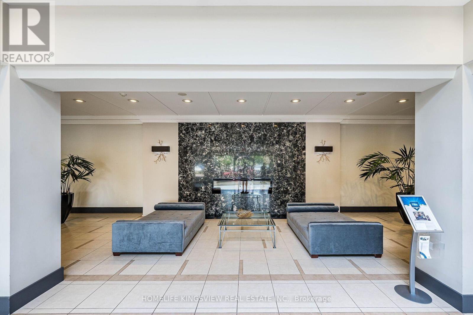 807 - 60 Disera Drive, Vaughan, ON - Indoor Photo Showing Other Room