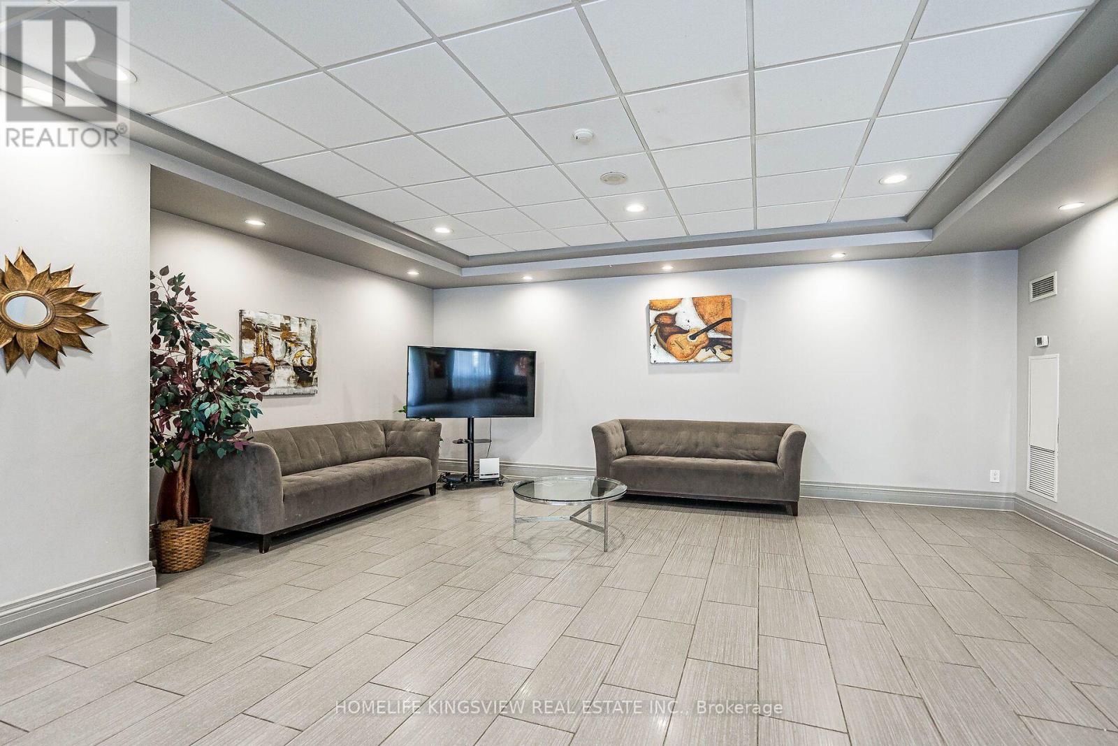 807 - 60 Disera Drive, Vaughan, ON - Indoor