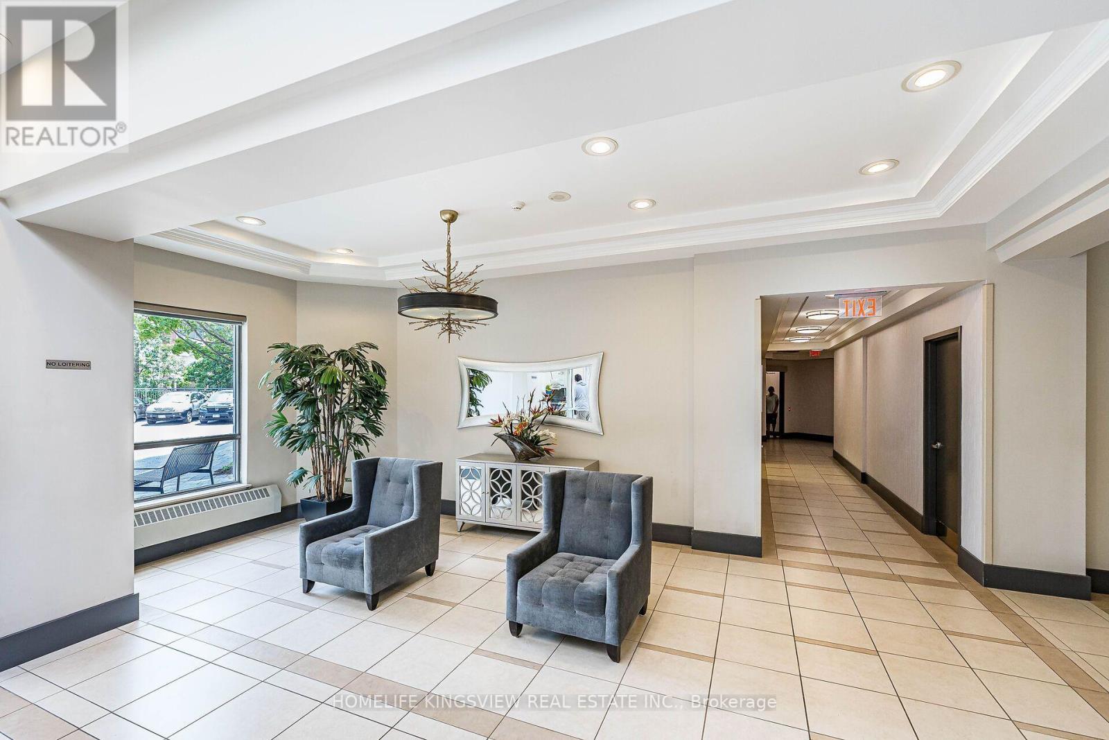 807 - 60 Disera Drive, Vaughan, ON - Indoor Photo Showing Other Room