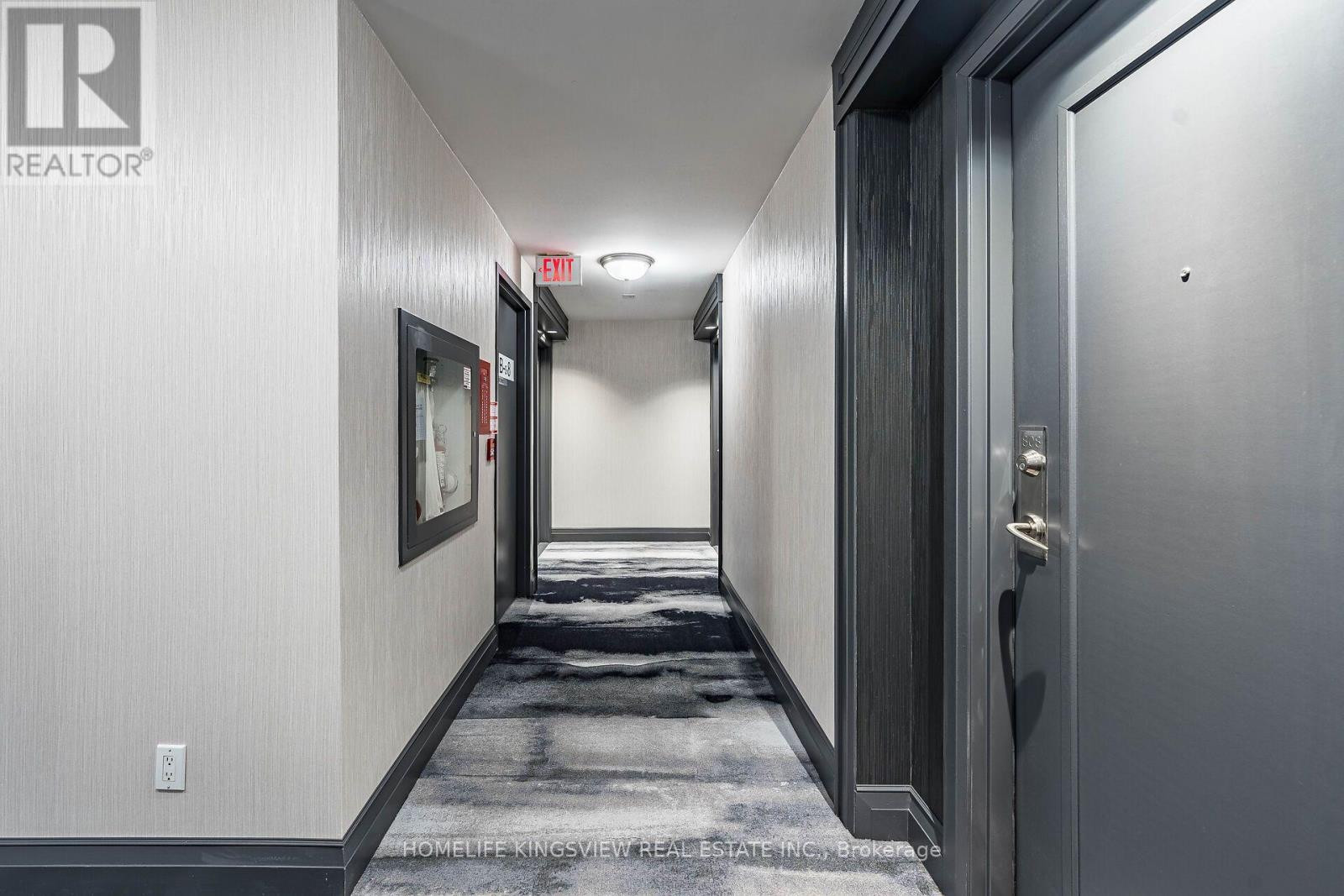 807 - 60 Disera Drive, Vaughan, ON - Indoor Photo Showing Other Room