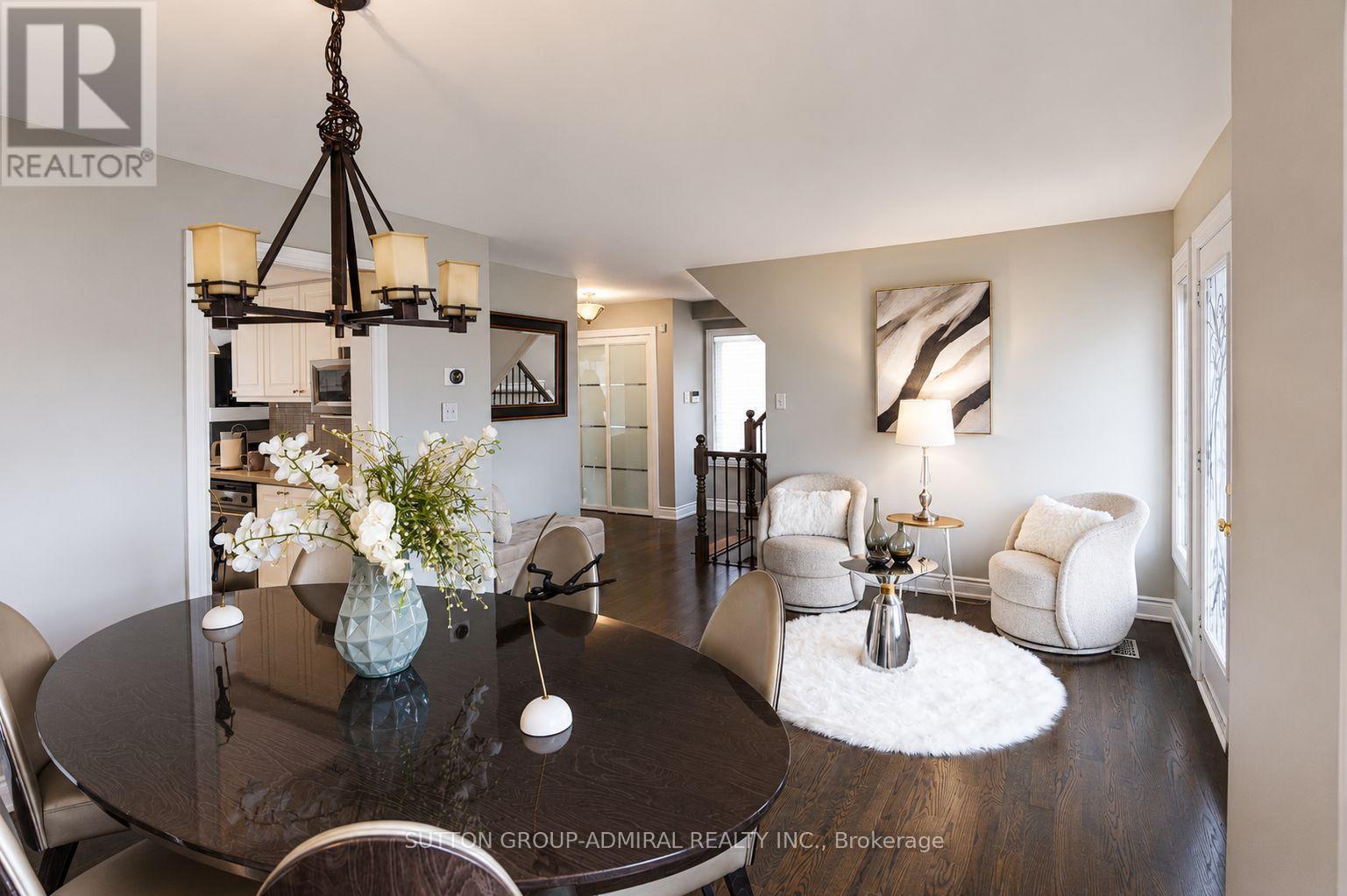 43 Mainland Crescent, Vaughan, ON - Indoor Photo Showing Living Room