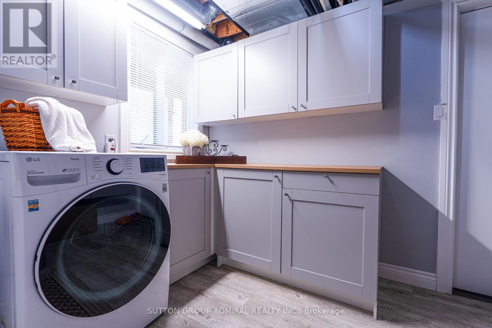 43 Mainland Crescent, Vaughan, ON - Indoor Photo Showing Laundry Room