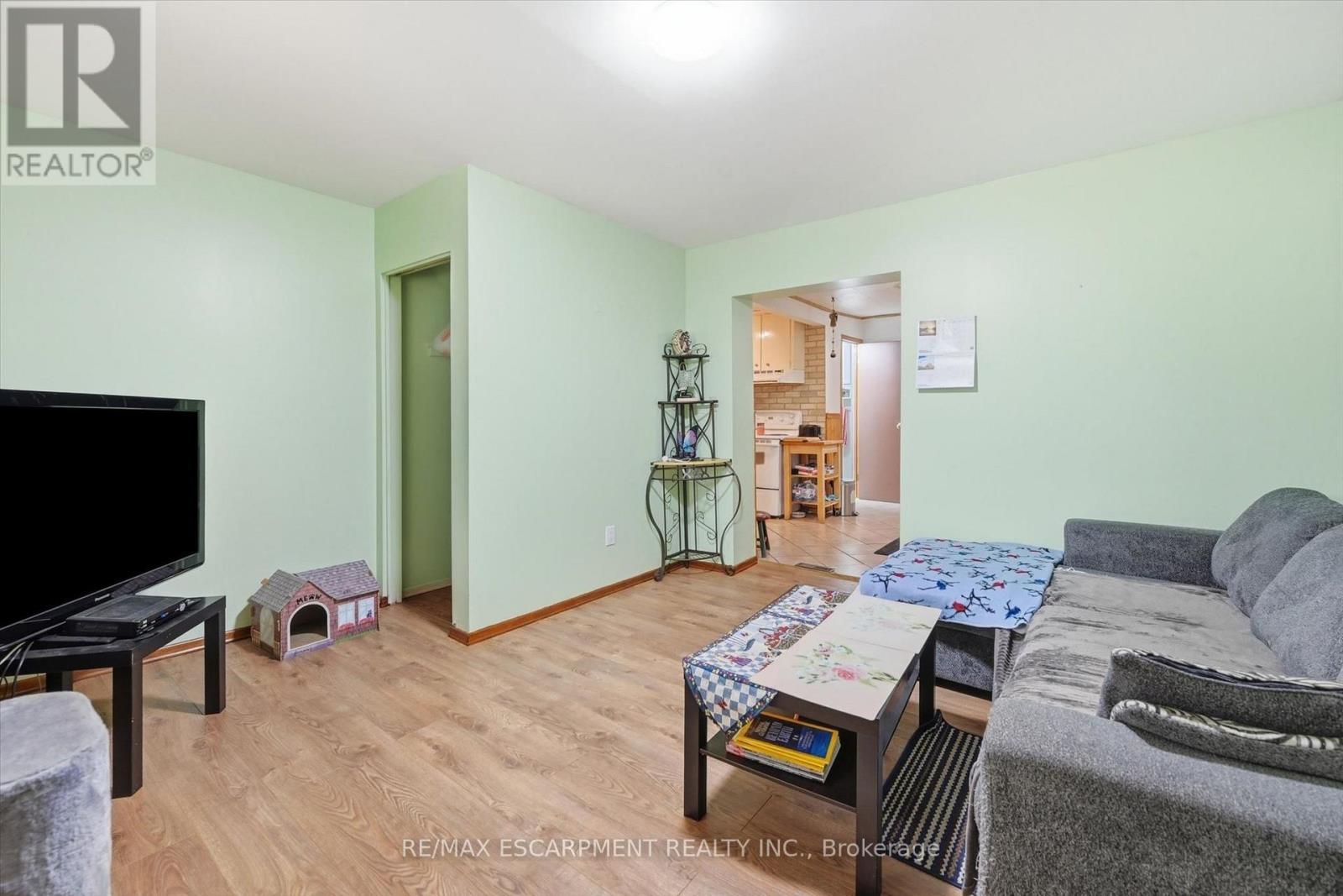 156 Hope Avenue, Hamilton, ON - Indoor