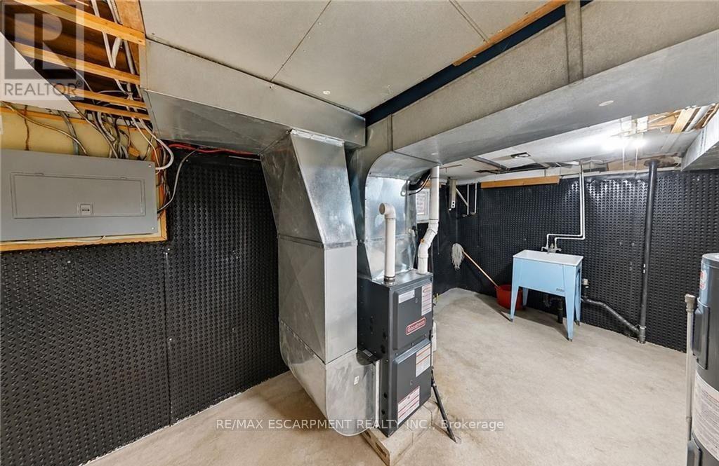 156 Hope Avenue, Hamilton, ON -