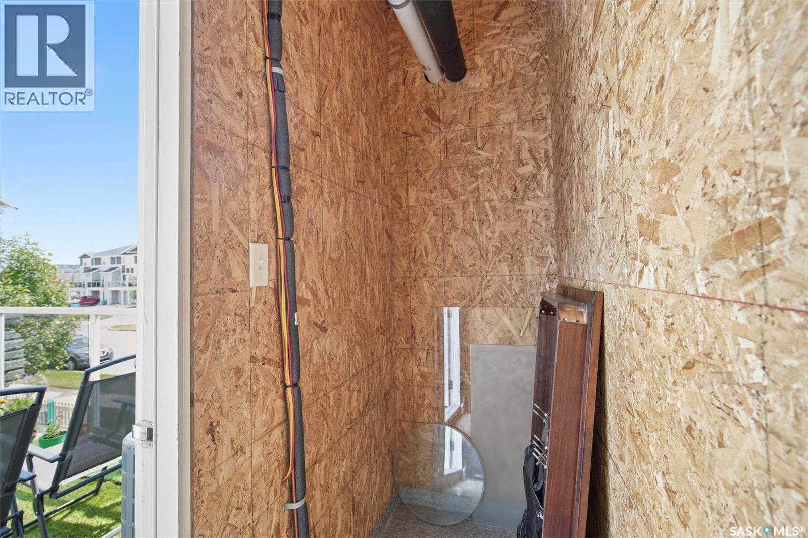 406 225 Hassard Close, Saskatoon, SK - Indoor Photo Showing Bathroom