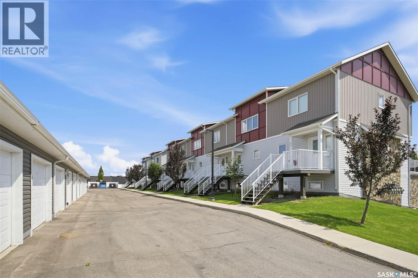 406 225 Hassard Close, Saskatoon, SK - Outdoor
