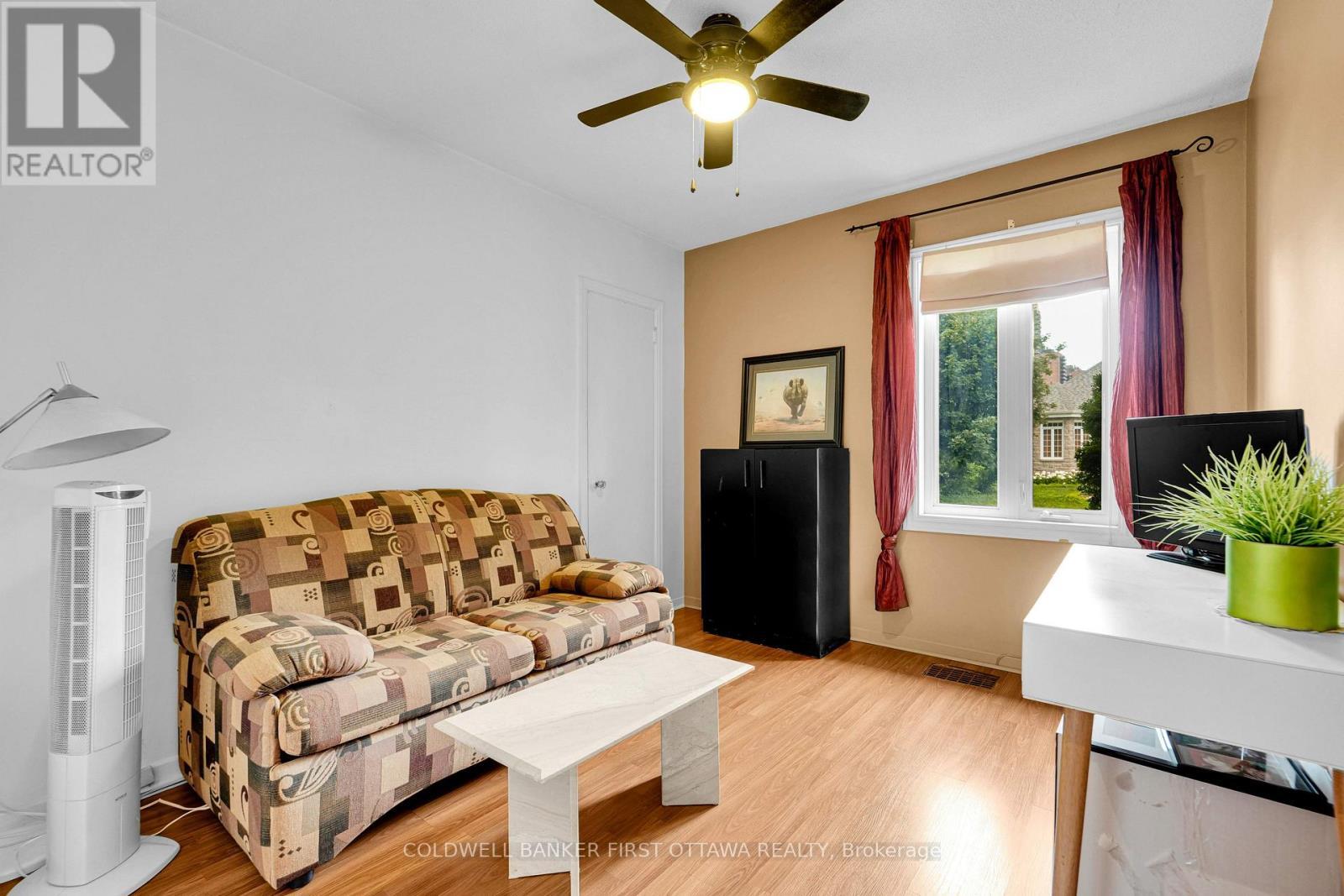 636 Malartic Avenue, Ottawa, ON - Indoor