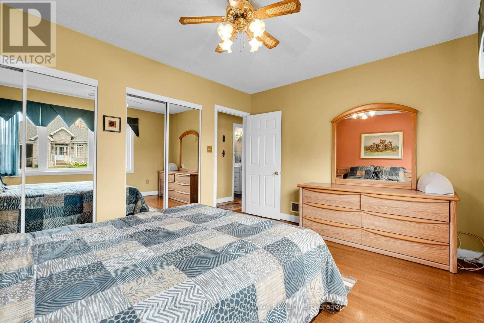 636 Malartic Avenue, Ottawa, ON - Indoor Photo Showing Bedroom