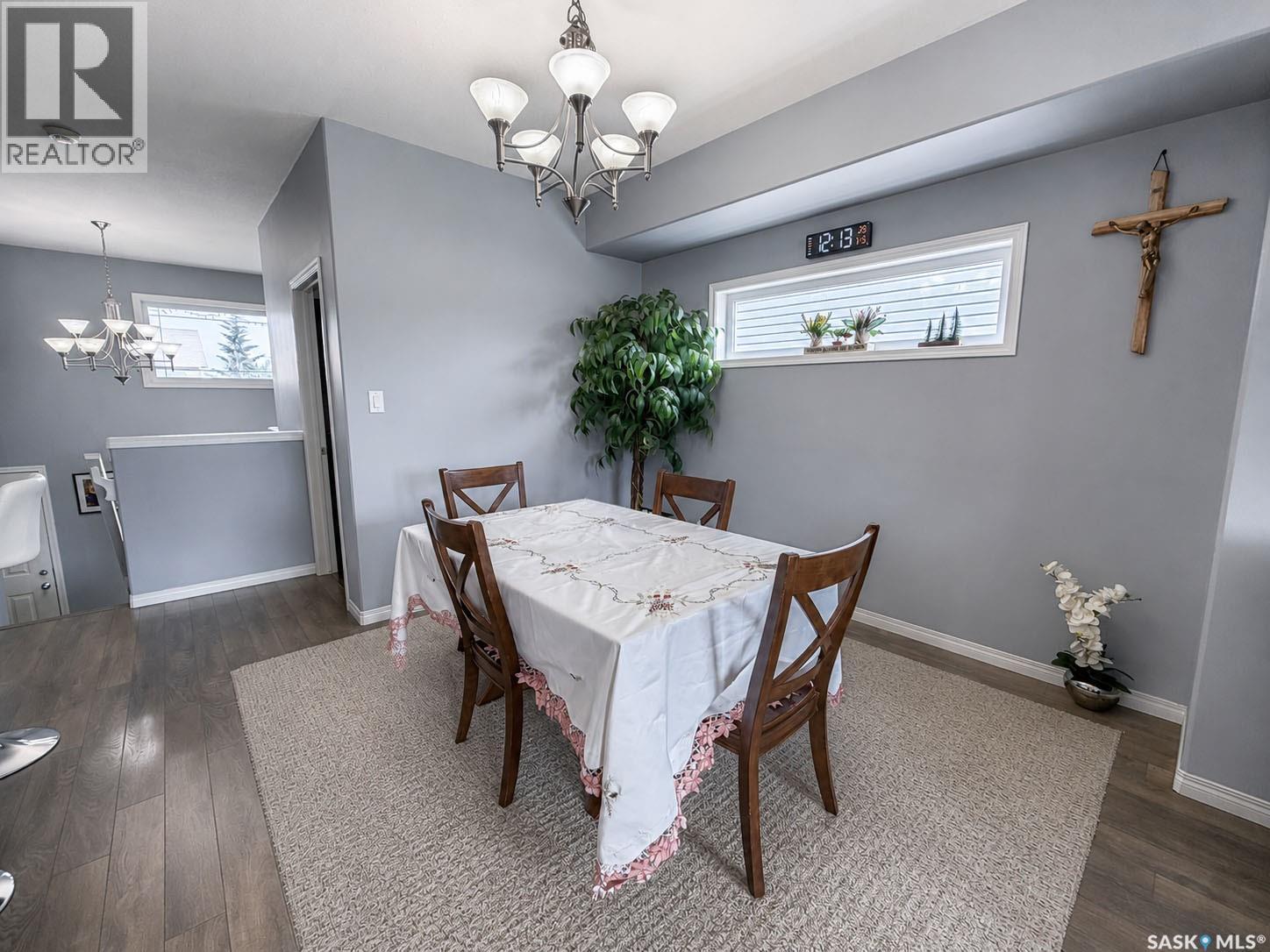6 Guy Drive, Prince Albert, SK - Indoor Photo Showing Dining Room