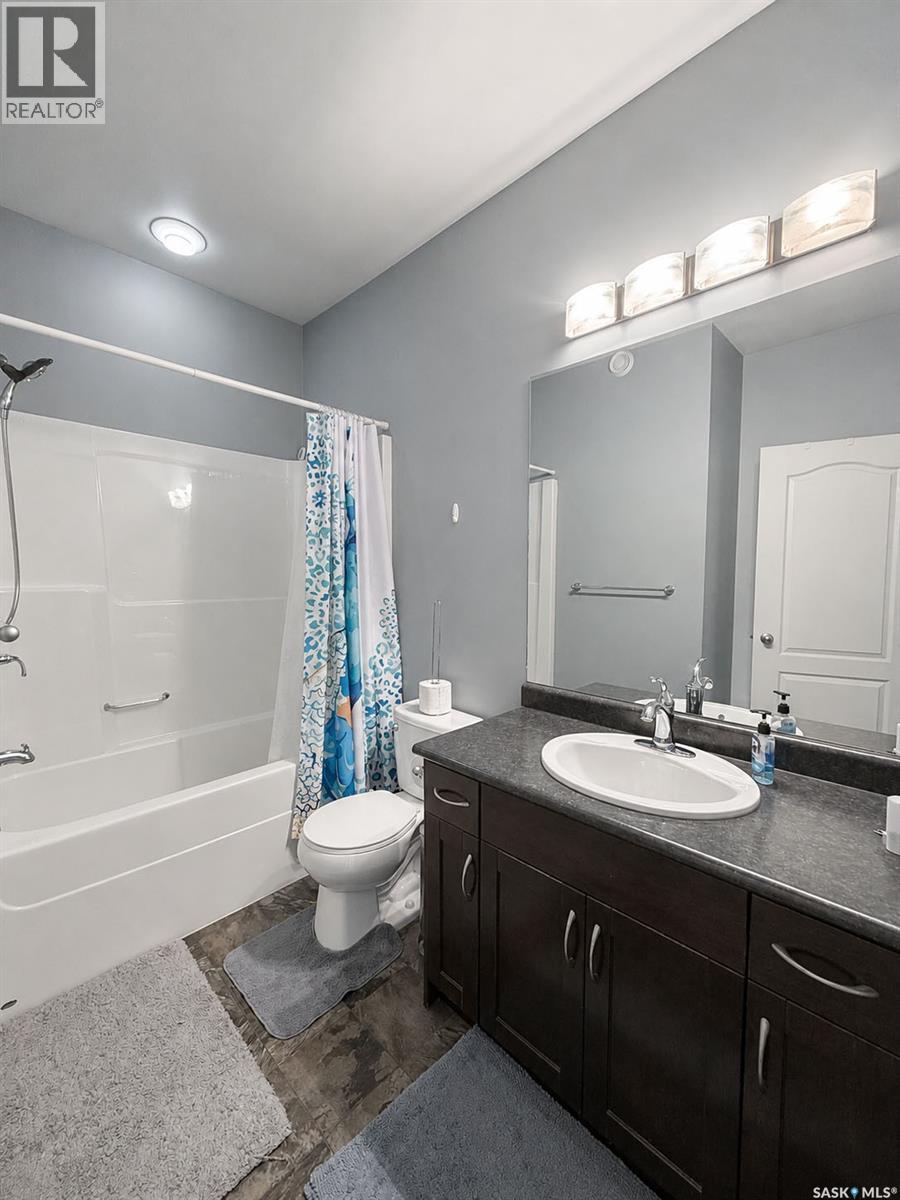 6 Guy Drive, Prince Albert, SK - Indoor Photo Showing Bathroom