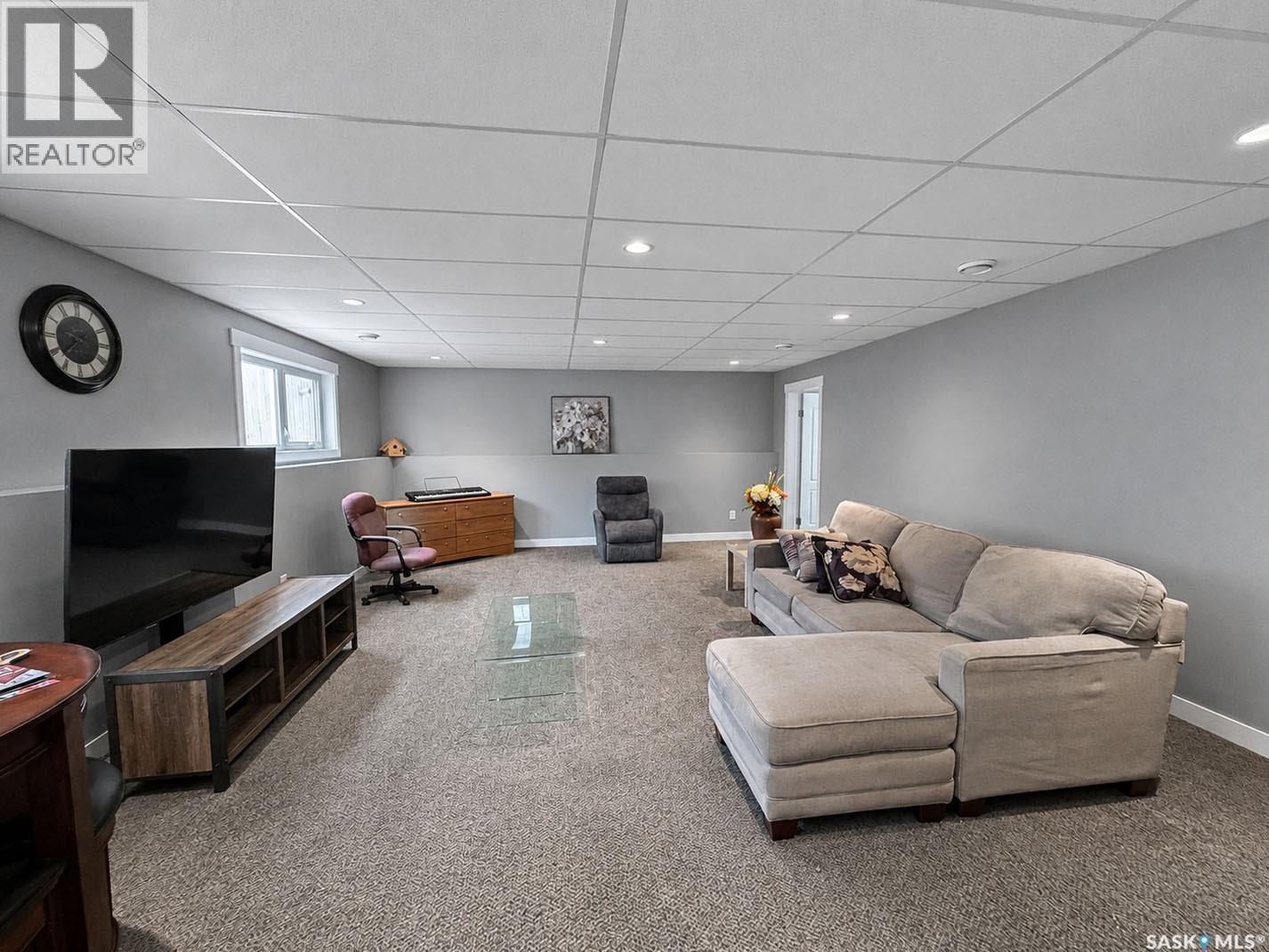 6 Guy Drive, Prince Albert, SK - Indoor