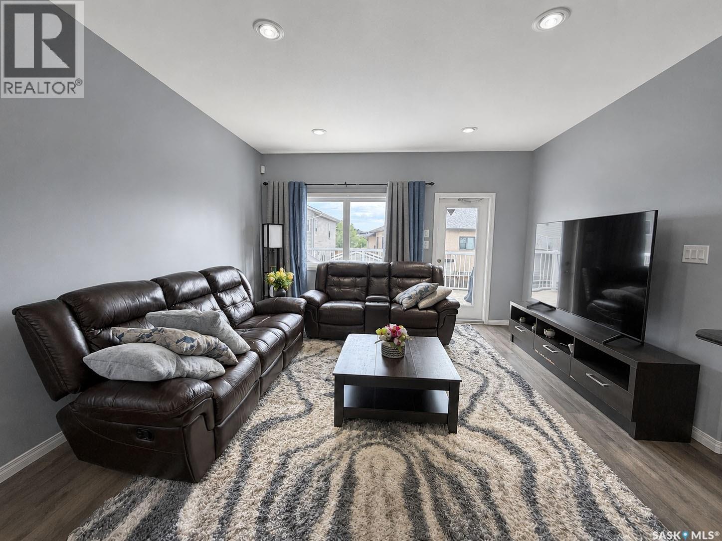 6 Guy Drive, Prince Albert, SK - Indoor Photo Showing Living Room