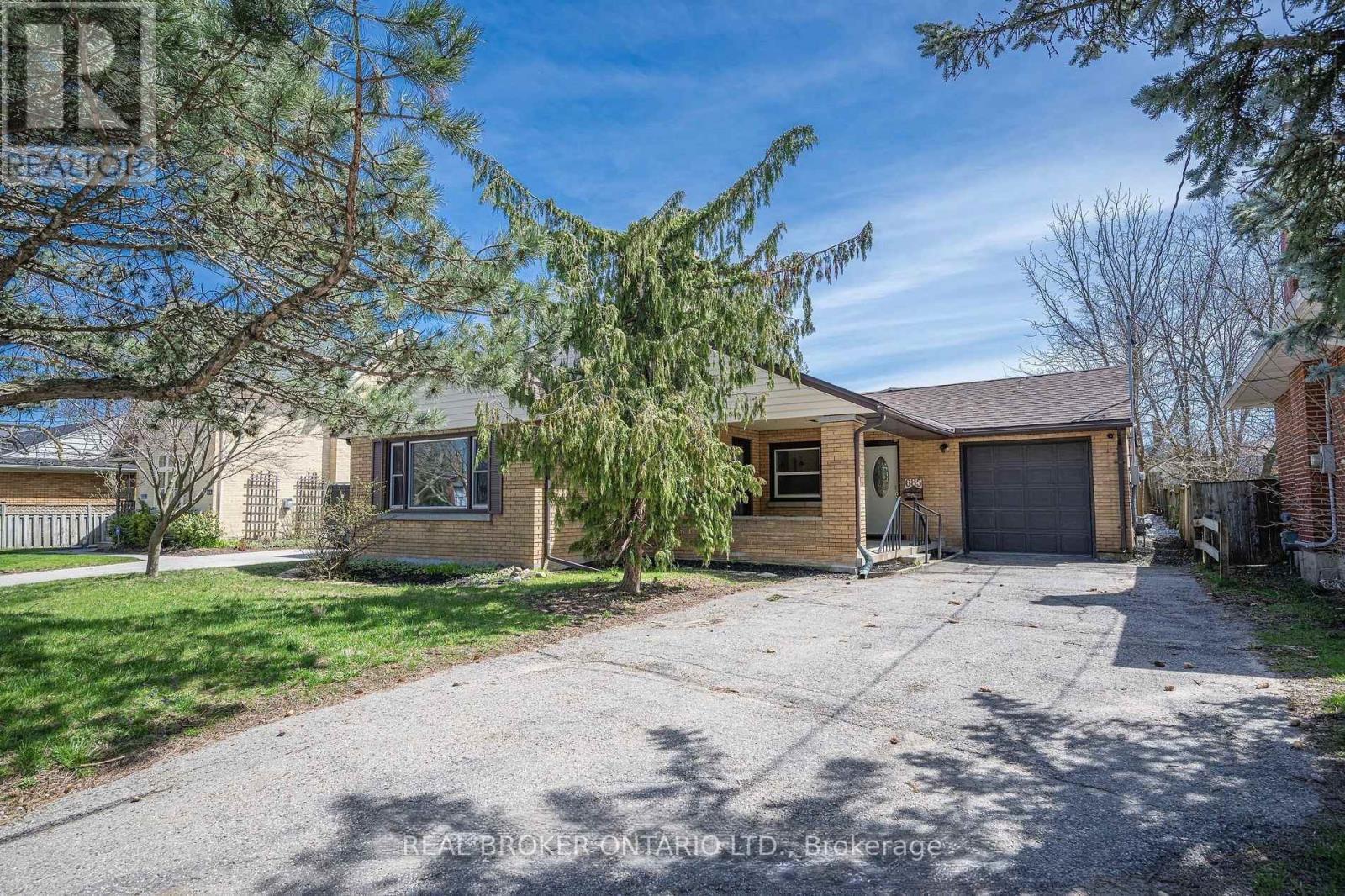 685 Frederick Street, Kitchener, ON - Outdoor