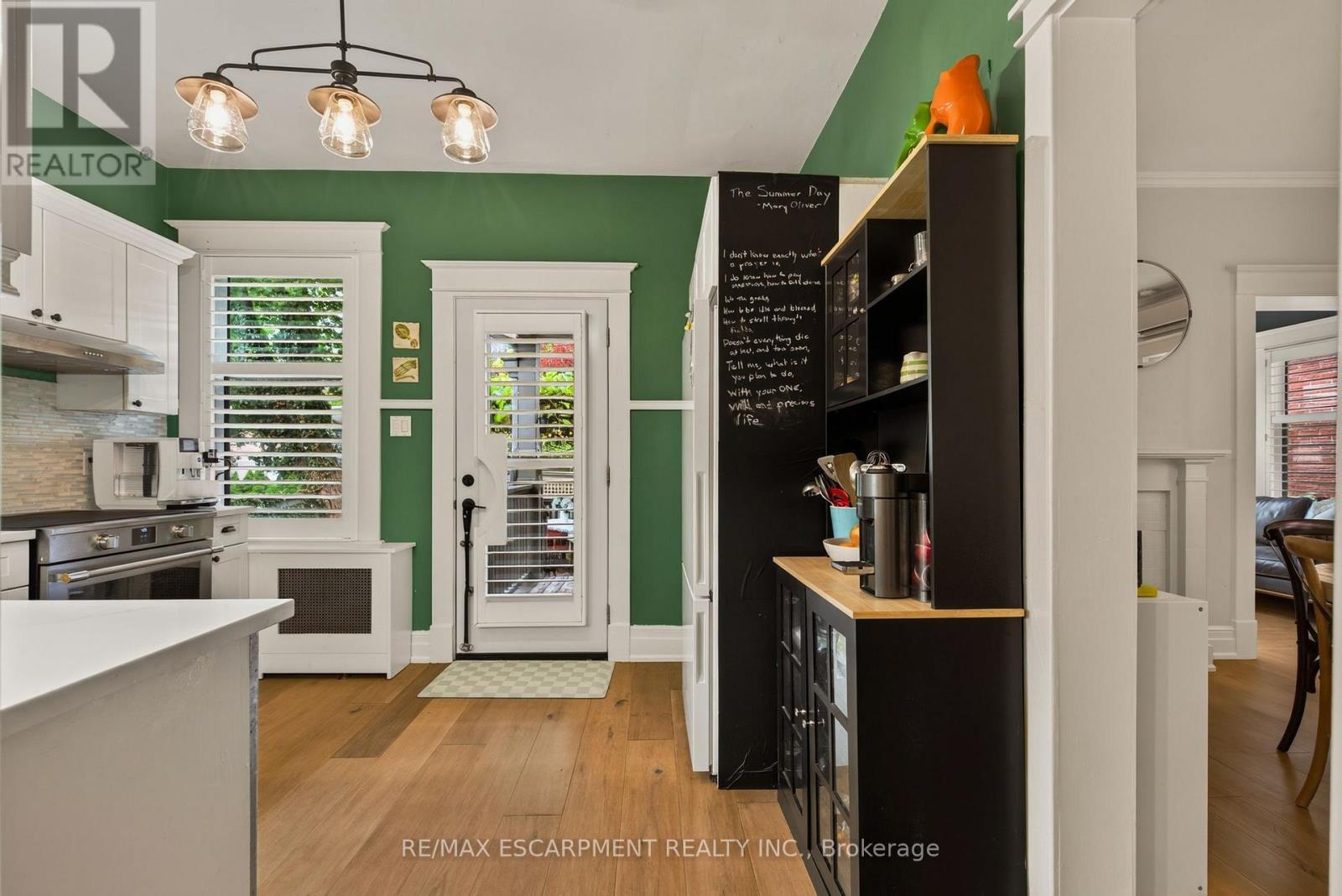 61 Mountain Avenue, Hamilton, ON - Indoor Photo Showing Kitchen