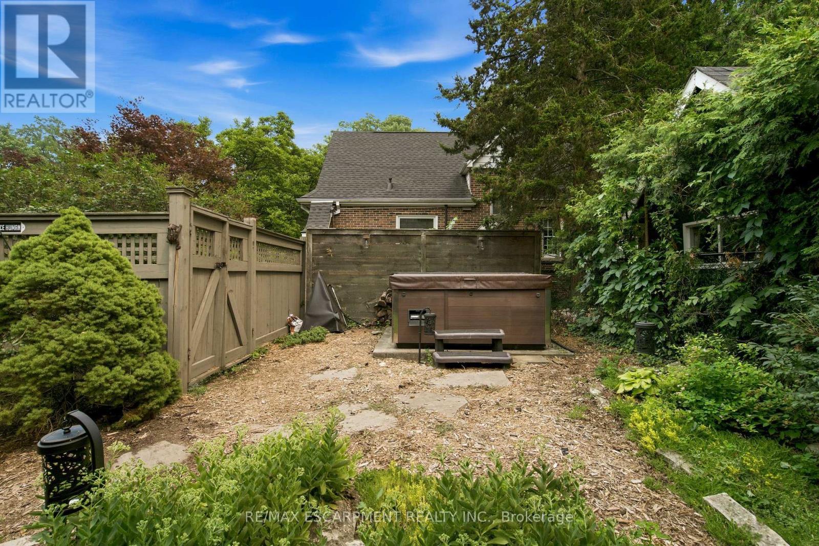 61 Mountain Avenue, Hamilton, ON - Outdoor