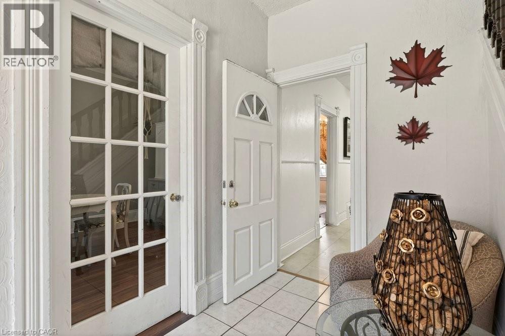 49 Cheever Street, Hamilton, ON - Indoor Photo Showing Other Room