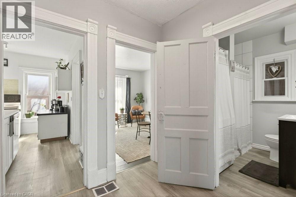 49 Cheever Street, Hamilton, ON - Indoor Photo Showing Other Room