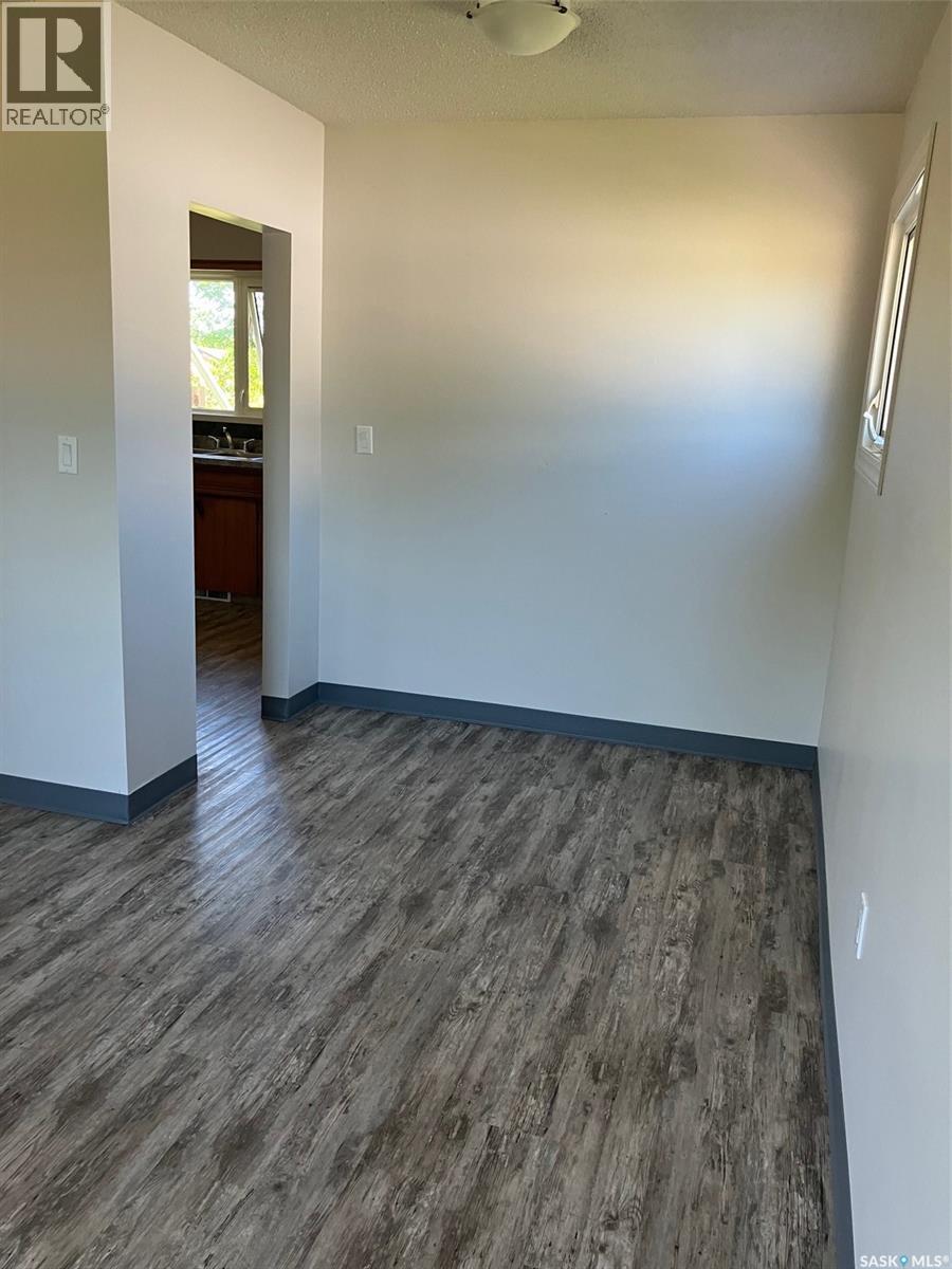 408 6Th Avenue Nw, Ituna, SK - Indoor Photo Showing Other Room