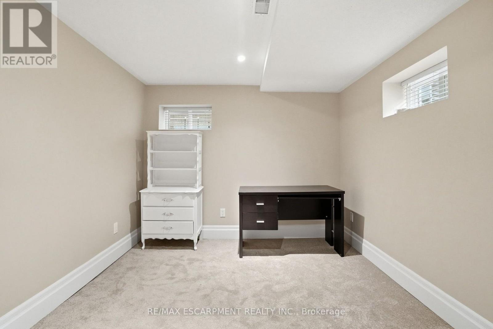 344 East 36Th Street, Hamilton, ON - Indoor Photo Showing Other Room