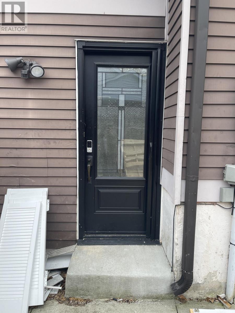 2257 Hanbury Court, Burlington, ON - Outdoor With Exterior