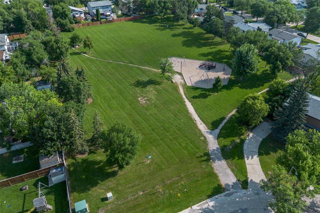 241 Lake Ridge Rd, Winnipeg, MB - Outdoor With View