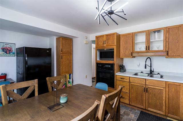 241 Lake Ridge Rd, Winnipeg, MB - Indoor