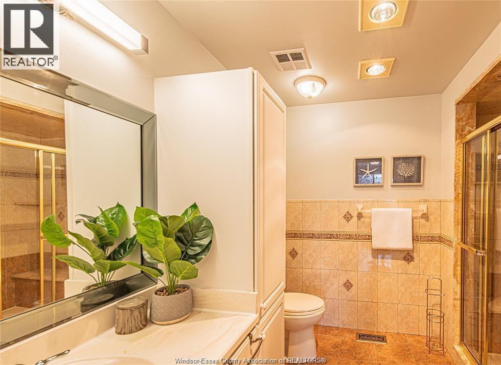 1257 Imperial, Windsor, ON - Indoor Photo Showing Bathroom