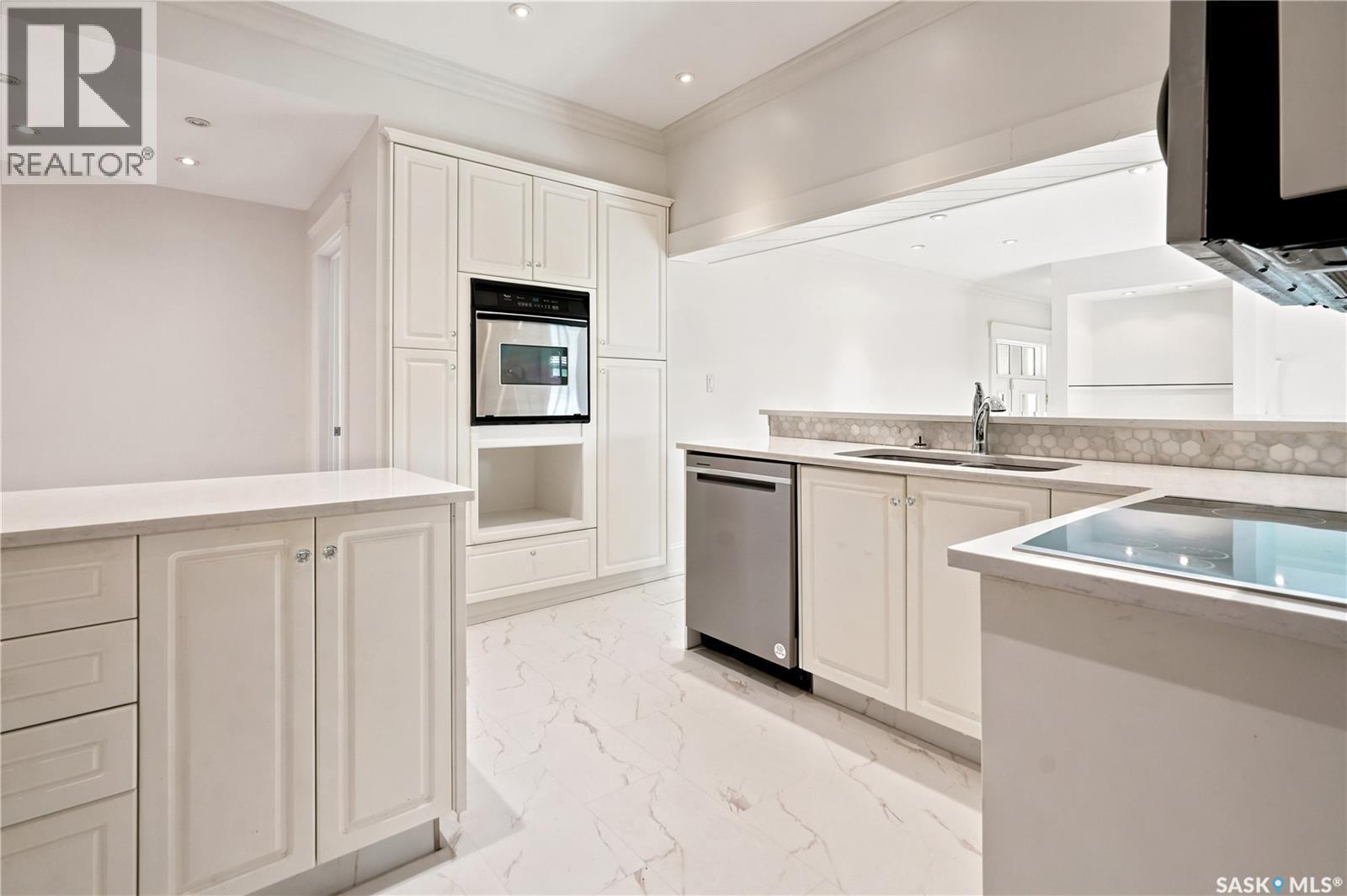 3151 Angus Street, Regina, SK - Indoor Photo Showing Kitchen