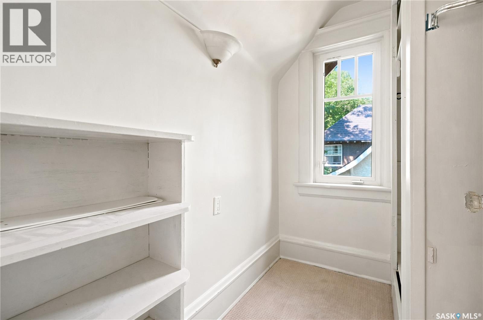 3151 Angus Street, Regina, SK - Indoor
