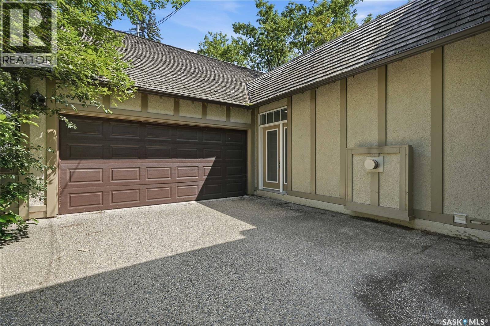 3151 Angus Street, Regina, SK - Outdoor With Exterior