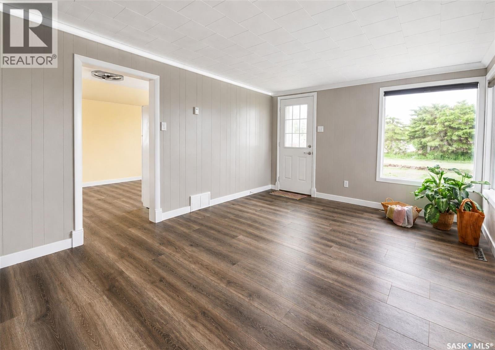108 Third Avenue S, Pierceland, SK - Indoor