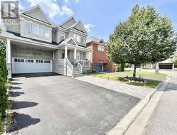 90 CROWTHER DRIVE Newmarket, ON L3X 3G4